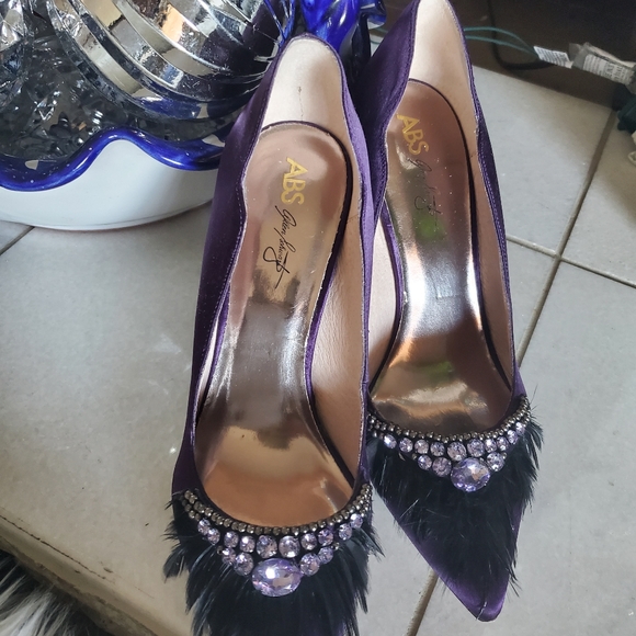 ABS Allen Schwartz -Purple satin, feather and jewel detail with two tone heel - Picture 3 of 3